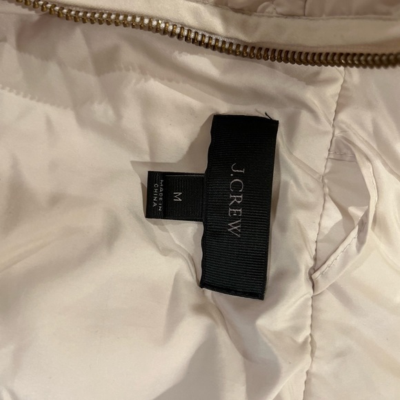 J. Crew ivory down vest with front zipper and snap pockets. Size M. - Picture 2 of 4